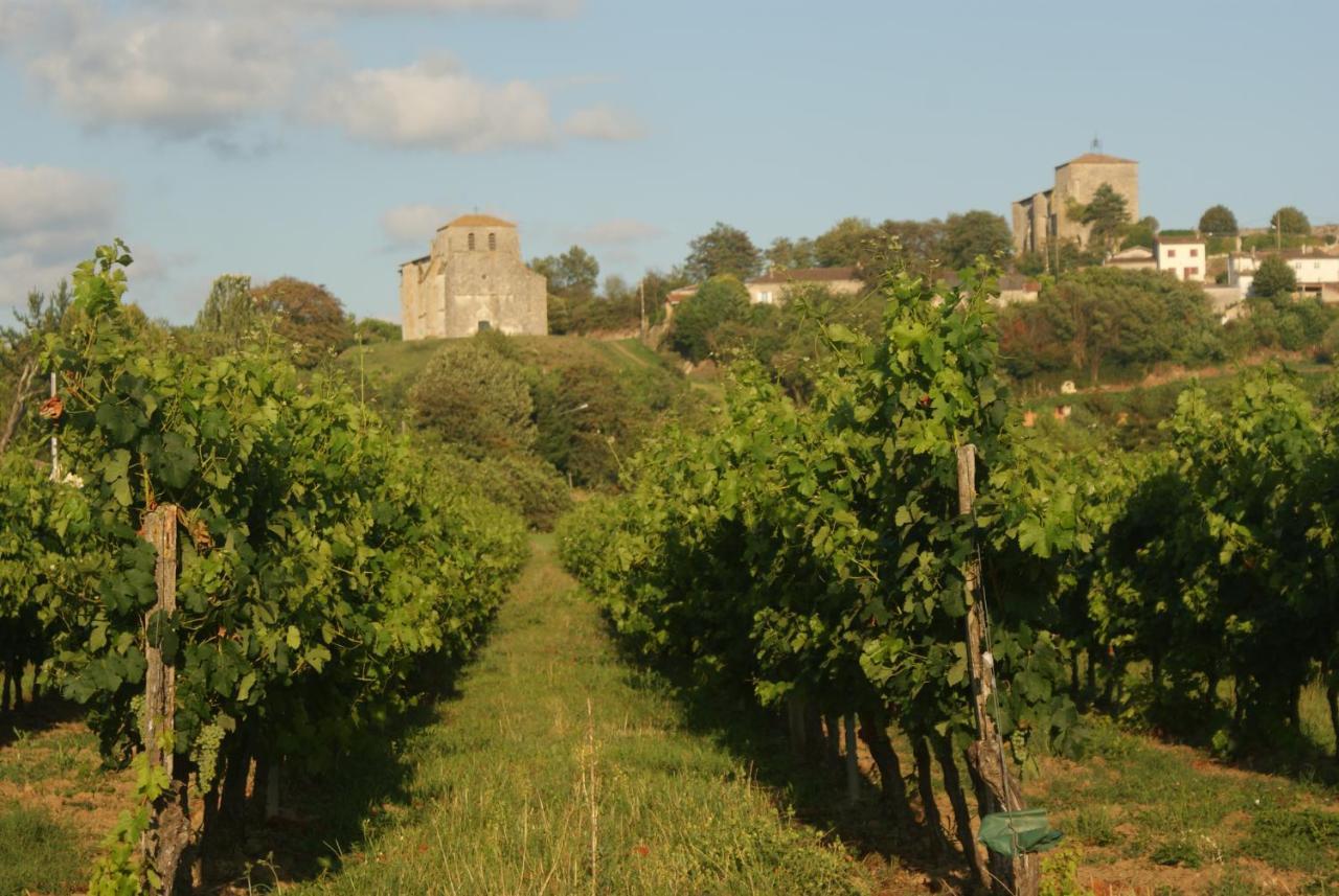 Romantic Gite Nr St Emilion With Private Pool And Views To Die For Pujols  외부 사진